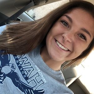 Meet your Posher, Abbey